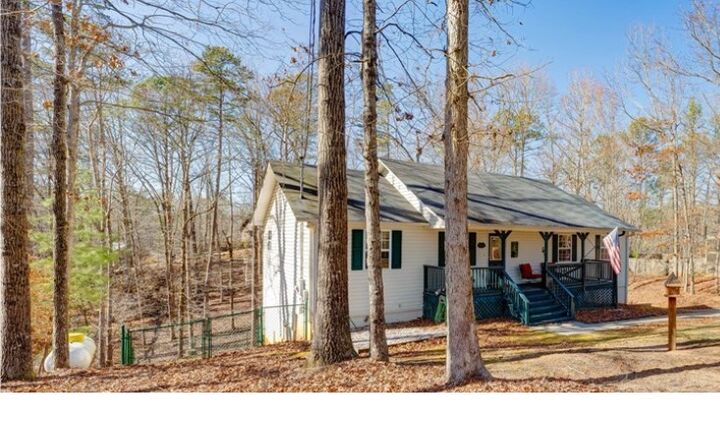 Property Photo: 472 Eagle Mountain Drive W GA 30540