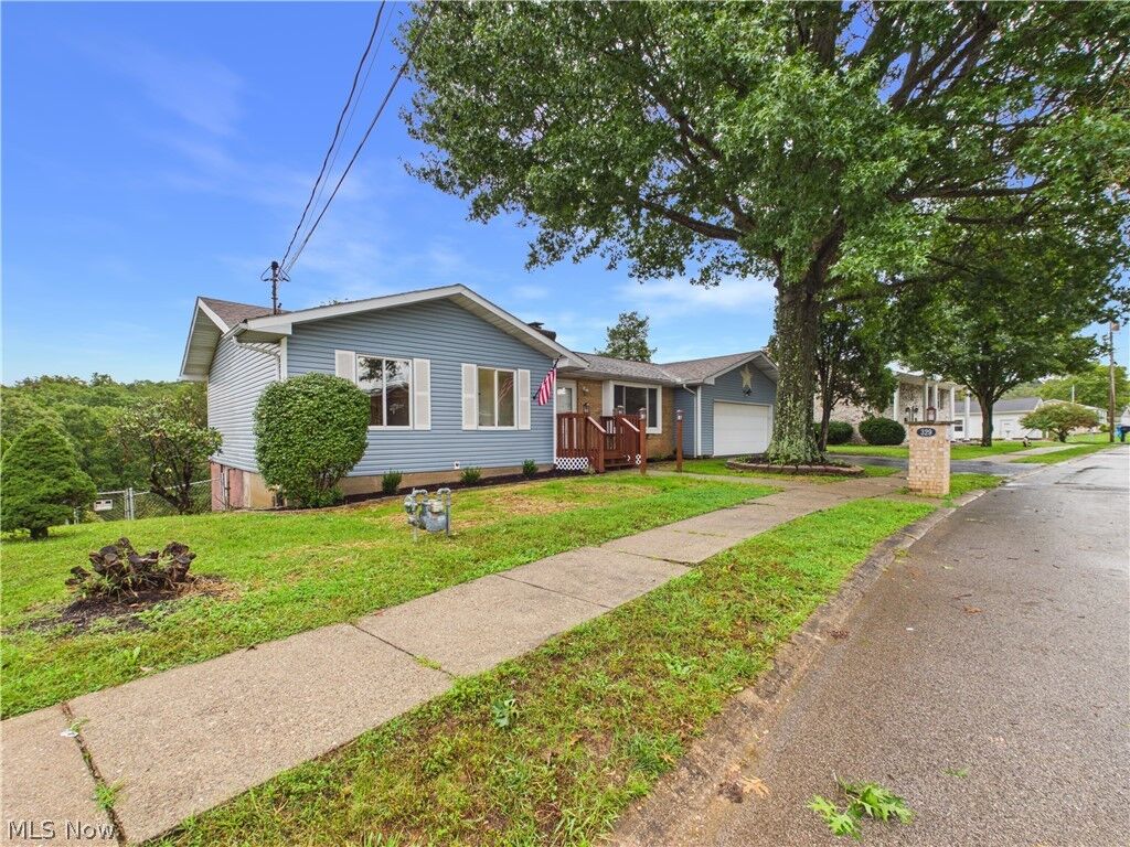 Property Photo:  329 Wakefield Drive  WV 26181 