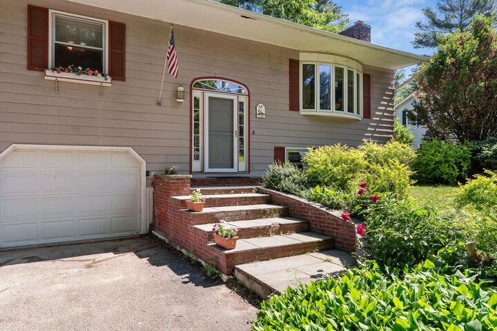 Property Photo:  10 Logwood Circle  VT 05452 
