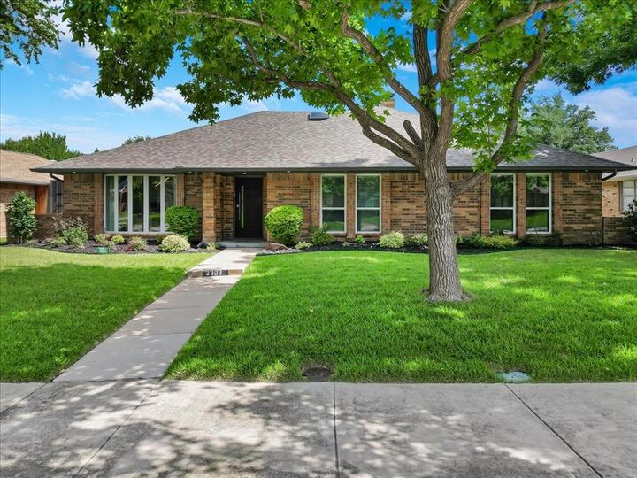 Property Photo:  2303 Stone Glen Lane  TX 75007 
