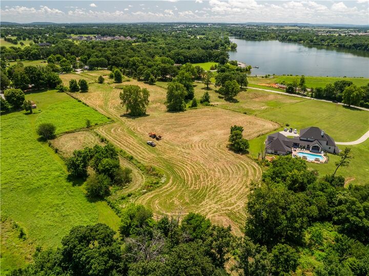 Property Photo:  Tract 1 5 Acres E Lake Road  AR 72762 