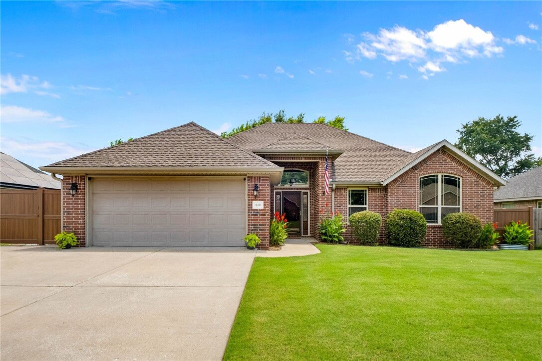 Property Photo:  580 Timber Ridge Street  AR 72719 