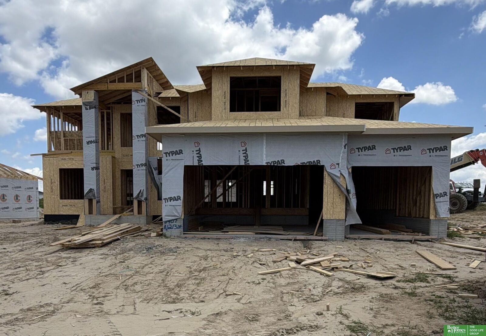 Property Photo: 5407 N 213th Street NE 68022