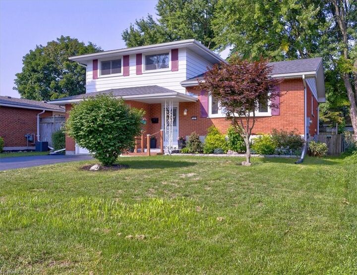 Property Photo: 12 Miller Crescent ON N3Y 4R1