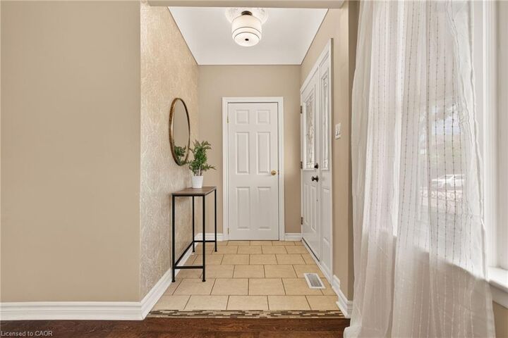 Property Photo: 277 Normanhurst Avenue ON L8H 5N3
