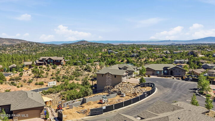 Property Photo:  1440 Crowning Point  AZ 86305 