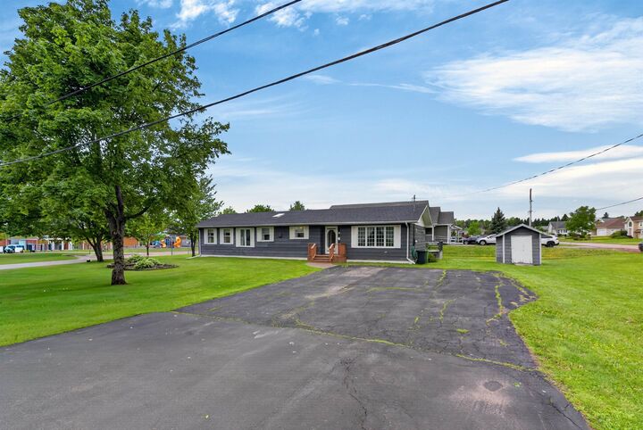 Property Photo:  13 Avonlea Drive  PE C1C 1C8 