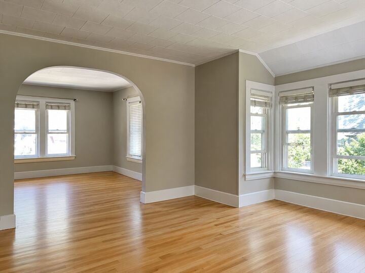 Property Photo:  20 Shawmut Avenue 2  MA 01778 