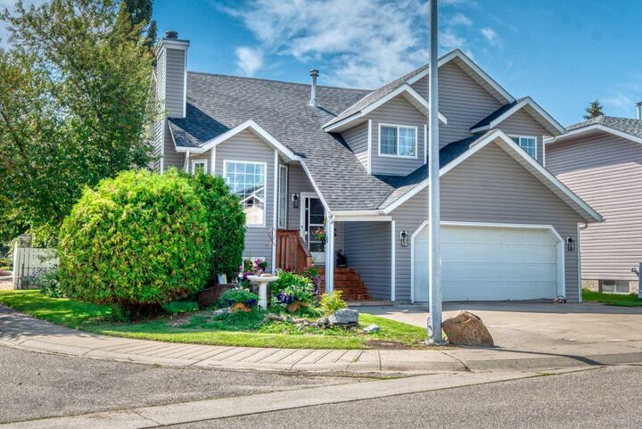 Property Photo: 6 Greenview Crescent AB T1P 1L2