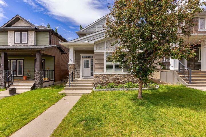 Property Photo:  88 Evansdale Landing NW  AB T3P 0C8 