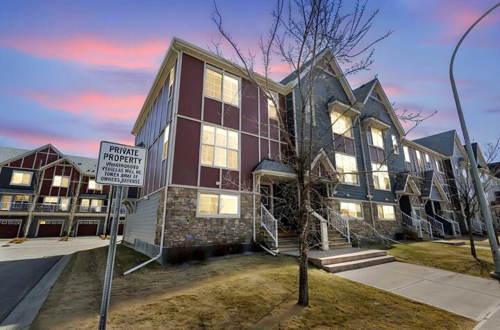 Property Photo:  267 Mahogany Way SE  AB T3M 2G6 