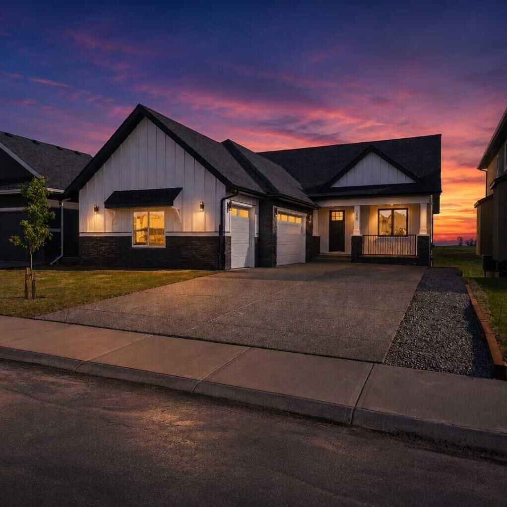 Property Photo: 150 Muirfield Boulevard AB T0J 1Y1
