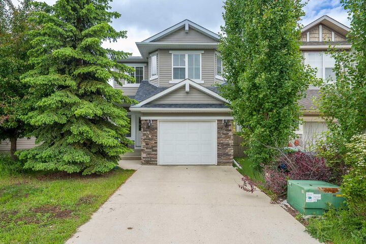 Property Photo: 161 Everoak Gardens SW AB T2Y 0C6