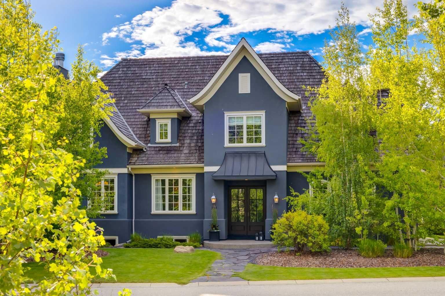 Property Photo: 203 Elbow Ridge Haven SW AB T3Z 3T4