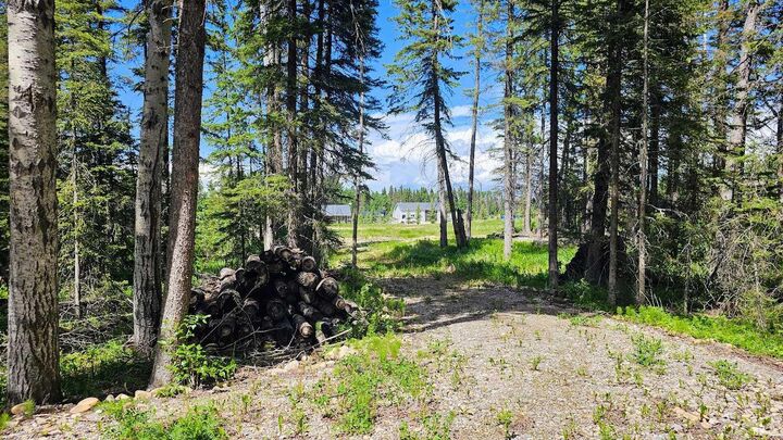 Property Photo: 5209 Township Road 325A 31 AB T0M 1X0