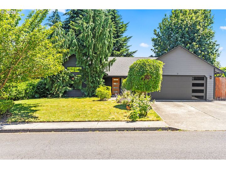 Property Photo:  8517 NE 28th Pl  WA 98665 