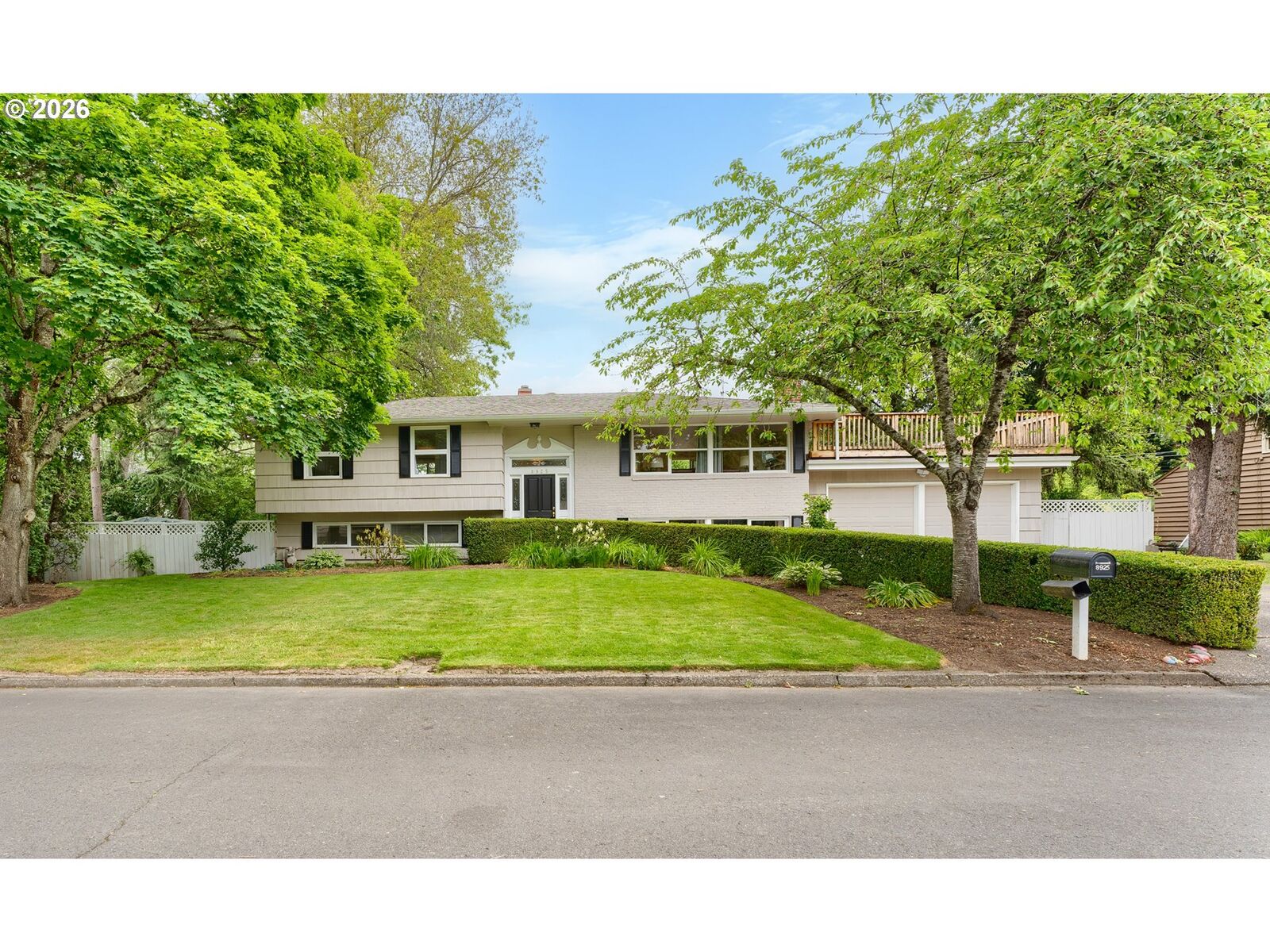 Property Photo: 8925 SW Caroline Dr OR 97225