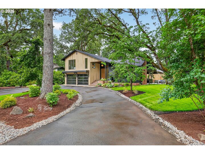 Property Photo: 3118 NE Royal Oaks Dr WA 98662