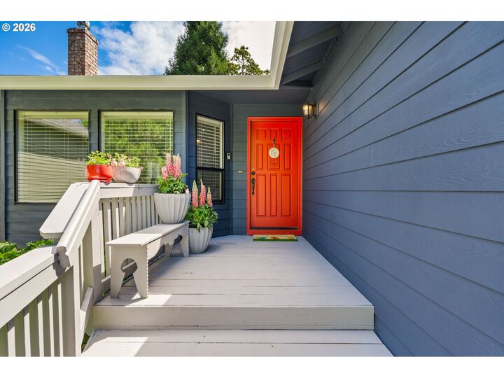 Property Photo: 8832 SW 50th Ave OR 97219