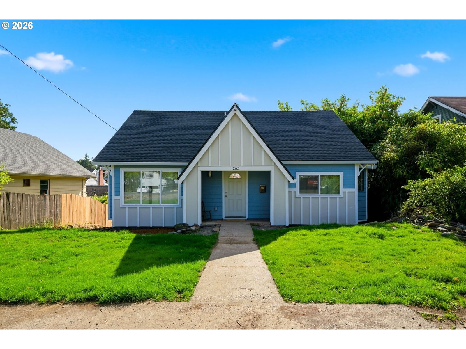 Property Photo: 265 N 2nd St OR 97051