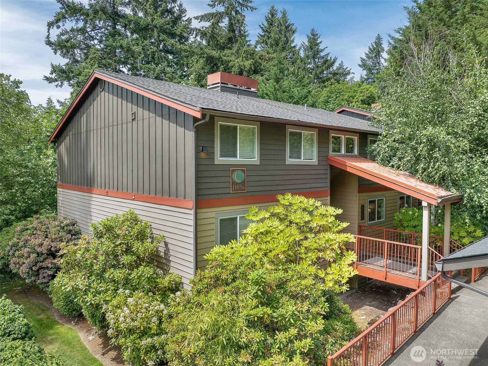 Property Photo: 11056 NE 33rd Place C4 WA 98004
