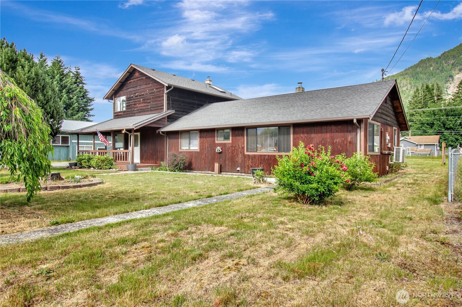 Property Photo: 930 Commercial Avenue WA 98241