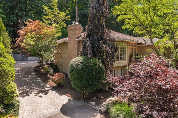 Property Photo:  3816  140th Avenue NE  WA 98005 