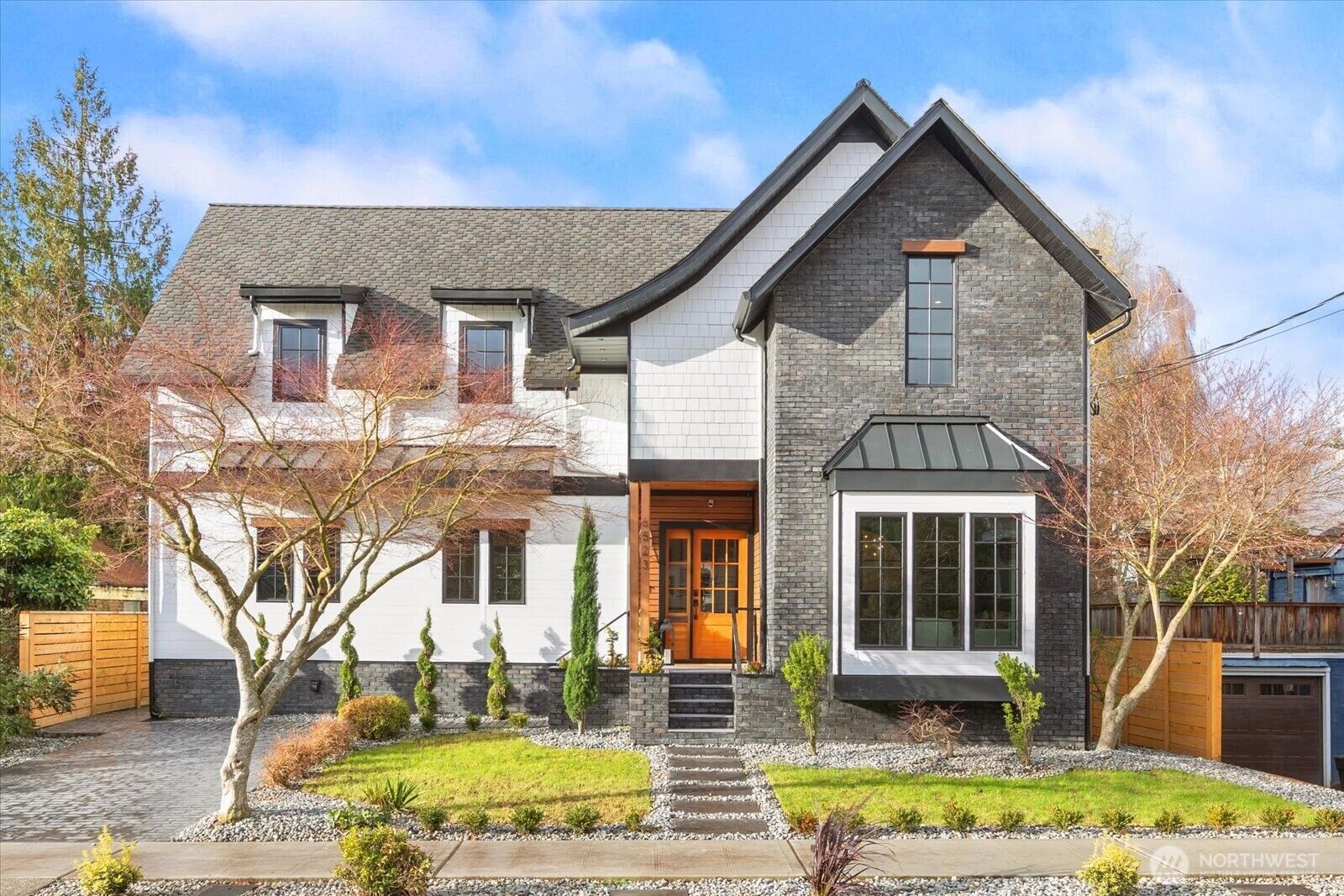 Property Photo: 6523 39th Avenue NE WA 98115