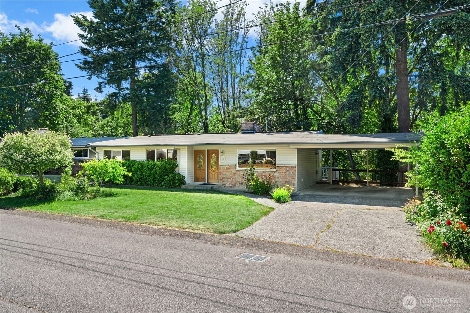 Property Photo:  5221  120th Avenue SE  WA 98006 