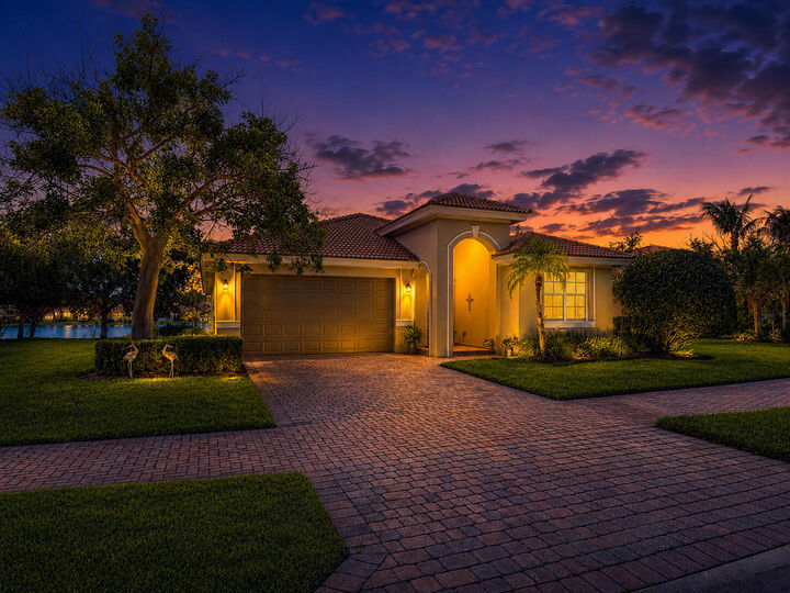 Property Photo: 3392 SW Porpoise Circle FL 34997