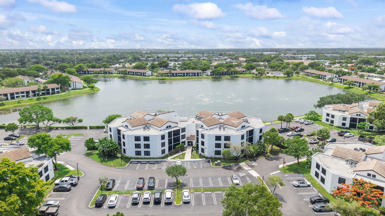 Property Photo:  212 Lake Pointe Drive 302  FL 33309 