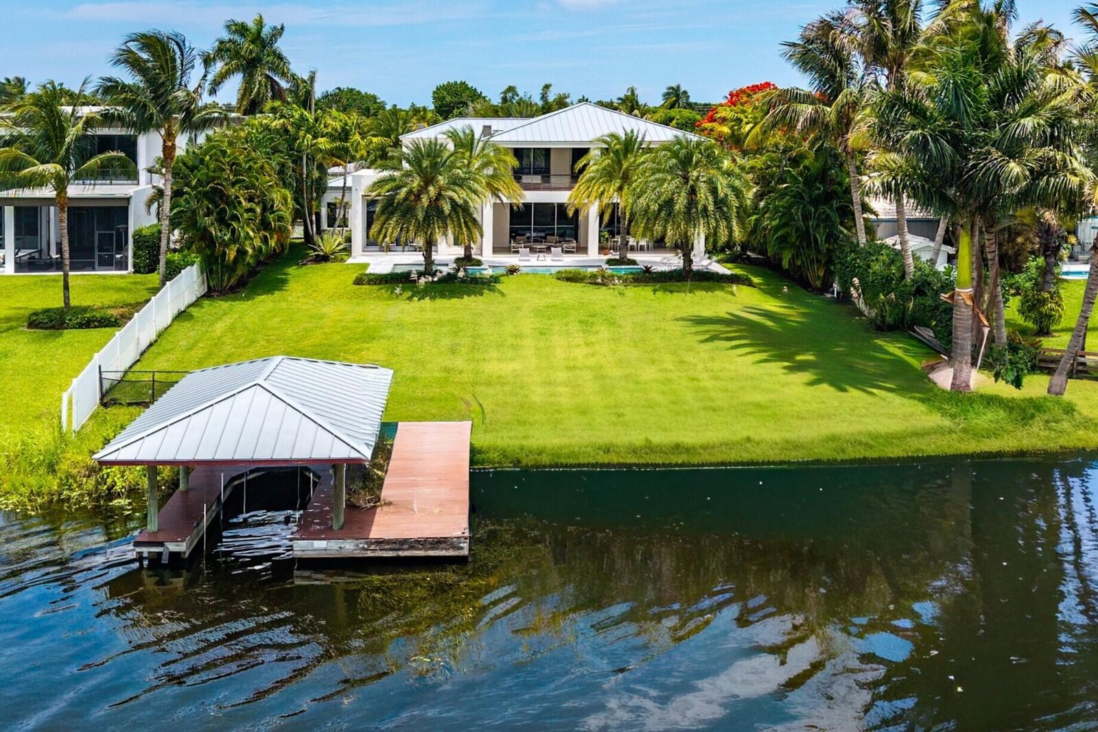Property Photo:  1508 Lake Drive  FL 33444 