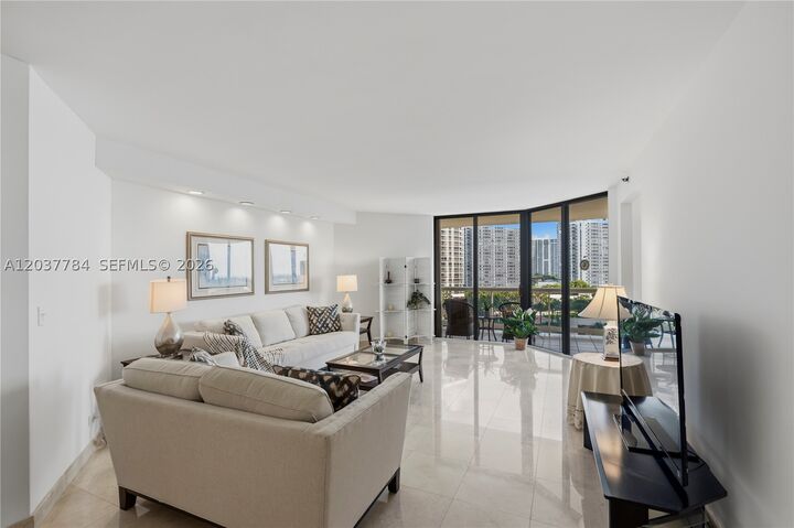 Property Photo:  20191 E Country Club Dr 803  FL 33180 