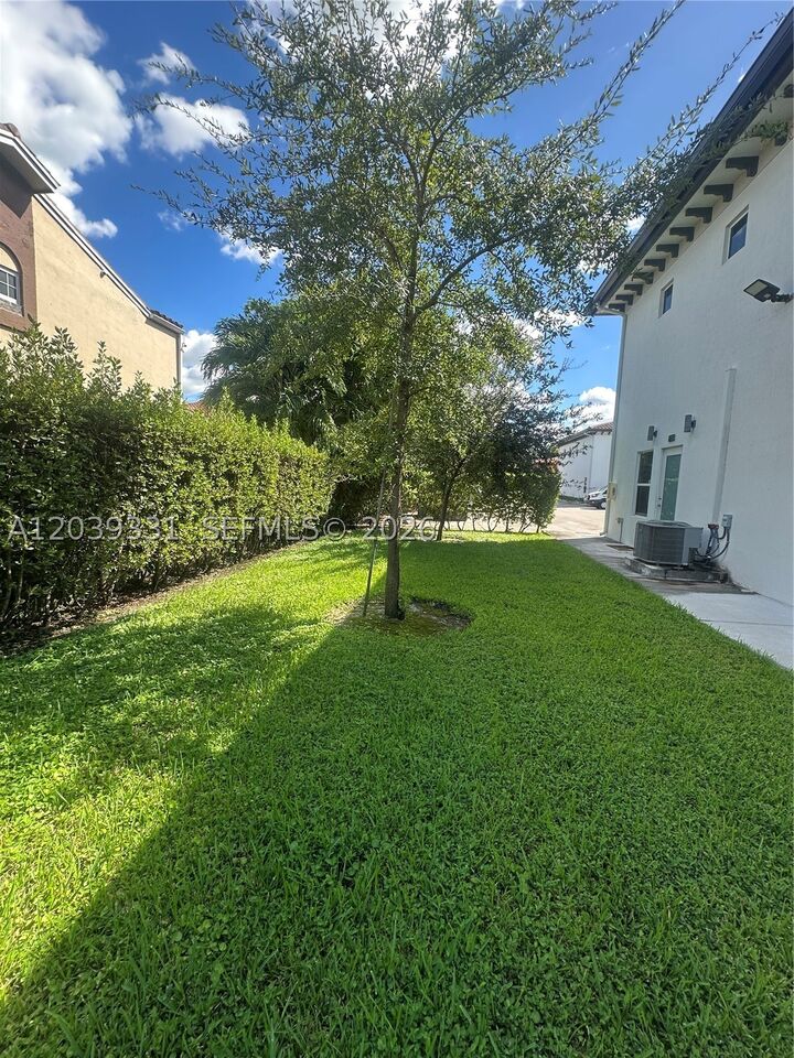 Property Photo:  6410 SW 139th Avenue Rd 203  FL 33183 