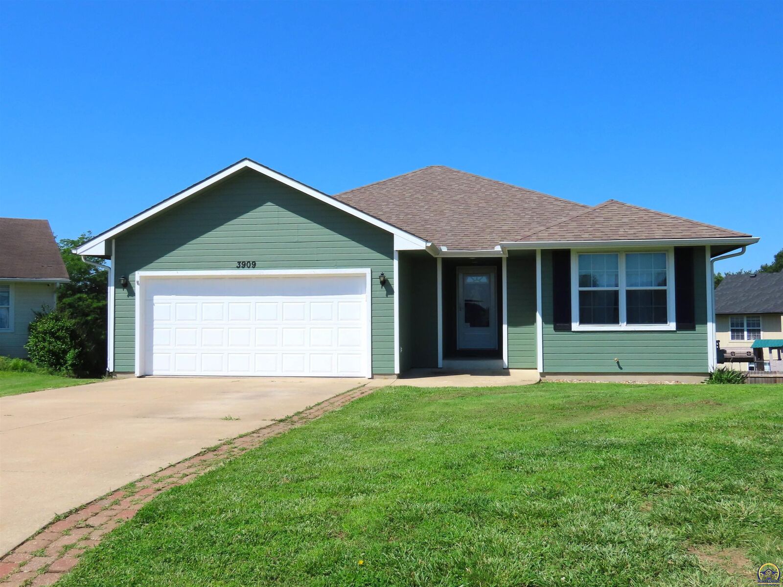 Property Photo: 3909 NW Fielding Ter KS 66618