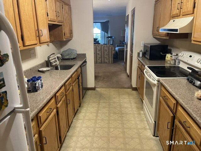 Property Photo: 216 Quinnipiac Avenue 101 CT 06473