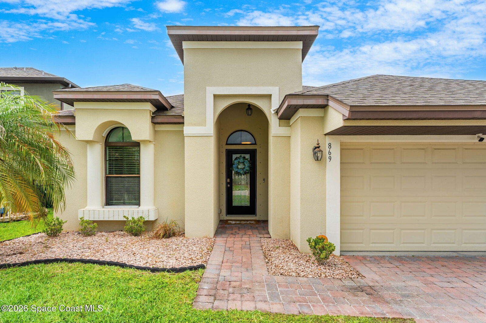 Property Photo:  869 Fiddleleaf Circle  FL 32904 