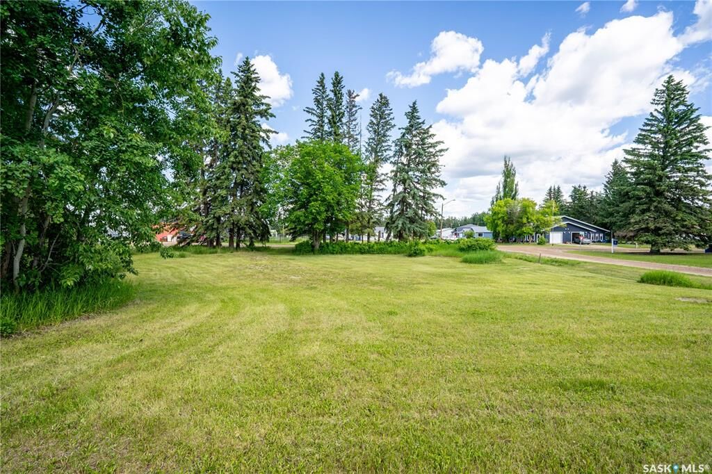 Property Photo: 153 1st Street E SK S0M 2K0