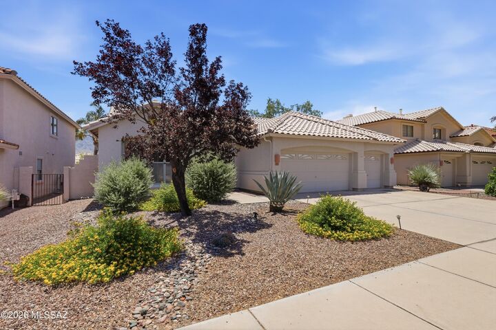 Property Photo: 532 E Marshall Peak Drive AZ 85755