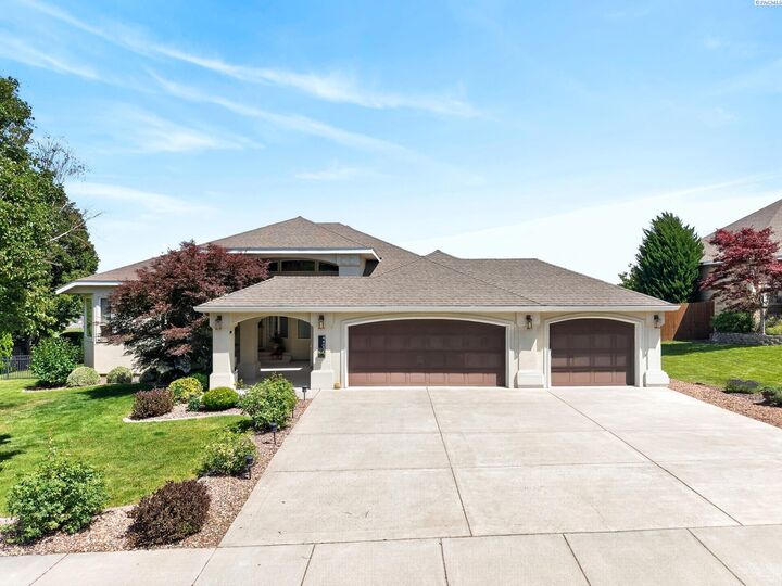 Property Photo:  4401 Candy Mountain Ave.  WA 99353 