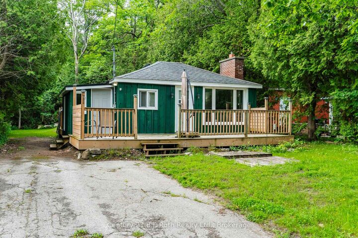 Property Photo:  23 Earldom Boulevard  ON L0K 1R0 