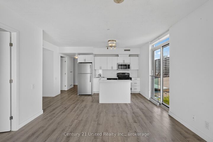 Property Photo:  100 Bond Street E 606  ON L1G 0B7 
