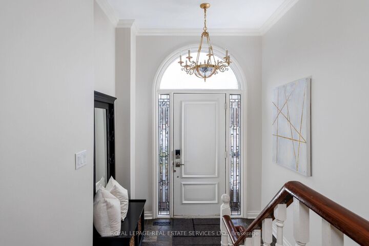 Property Photo: 68 Tradewind Drive ON L6L 6K8