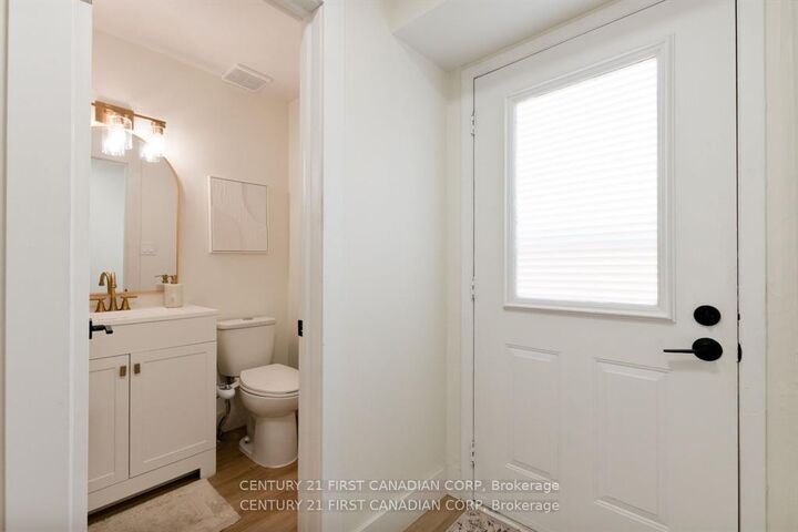 Photo de la propriété:  35 Waterman Avenue 60  ON N6C 5T8 