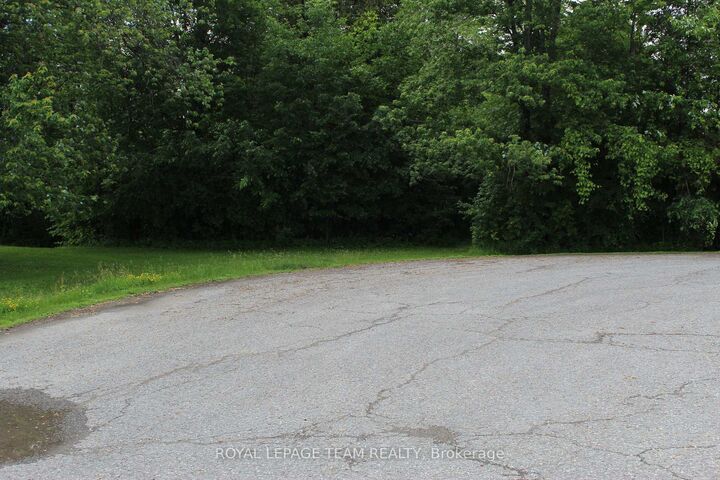 Property Photo:  129 Ward Court  ON K0A 1X0 