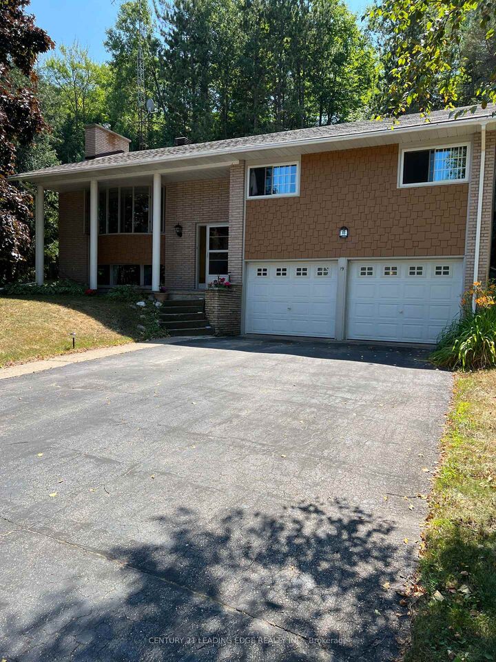 19 Forest Hill Road — photo 1