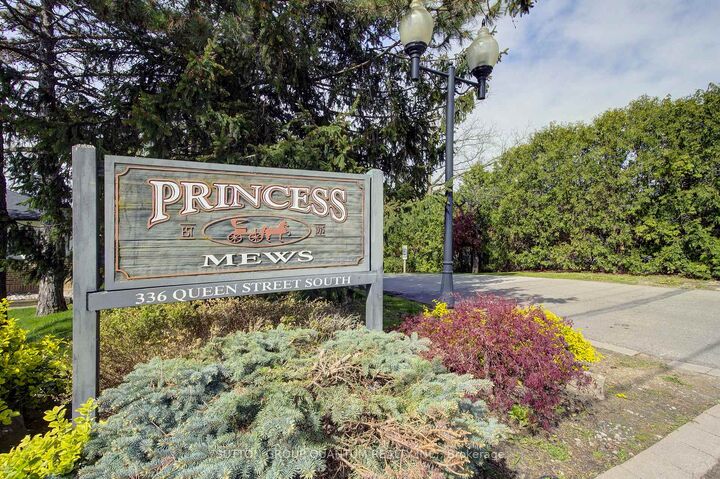 Property Photo: 336 Queen Street S 14 ON L5M 1M2