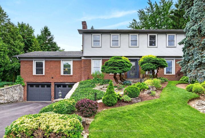 Property Photo: 1952 Edenvale Crescent ON L7P 3L9