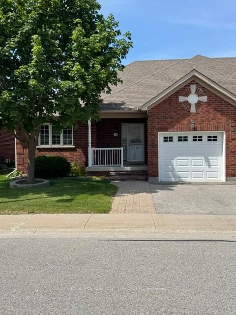 19 Leland Lane E — photo 1