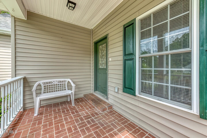 Property Photo: 1012 Quail Run TN 37650
